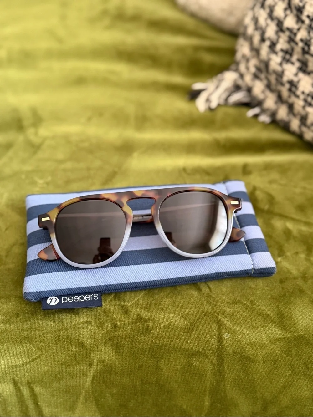 Peepers Women's Tortoiseshell Sunglasses with Brown Lenses